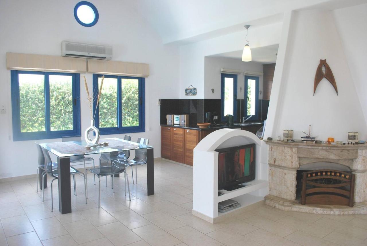Sea Front Villa, Heated Private Pool, Amazing Location Paphos 323 Kissonerga Eksteriør bilde