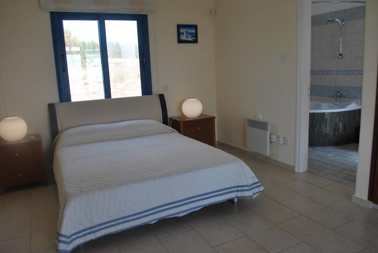 Sea Front Villa, Heated Private Pool, Amazing Location Paphos 323 Kissonerga Eksteriør bilde